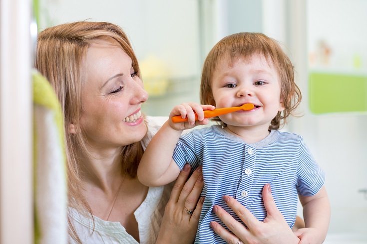 Es necesario que lleves a tu hijo al menos un par de veces al año al dentista
