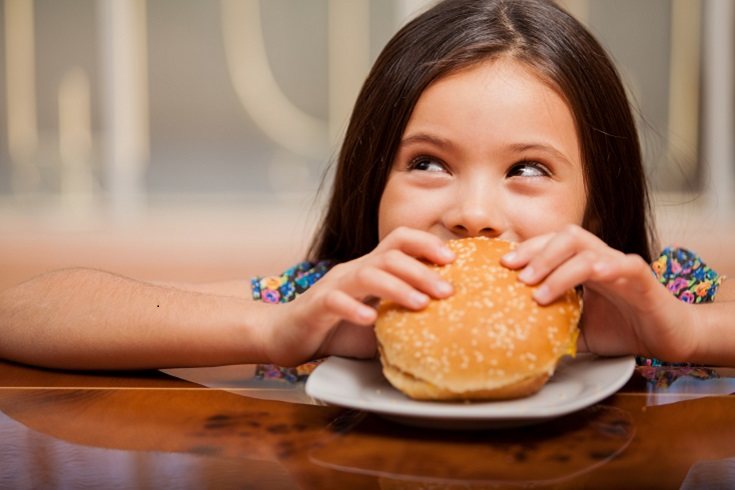 La herramienta más potente es ser un buen ejemplo de nutrición y alimentación para tus hijos